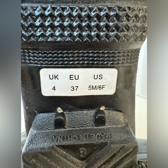 Hunter Original Tall Black Gloss Rubber Rain Boots size 6 - Picture 8 of 10